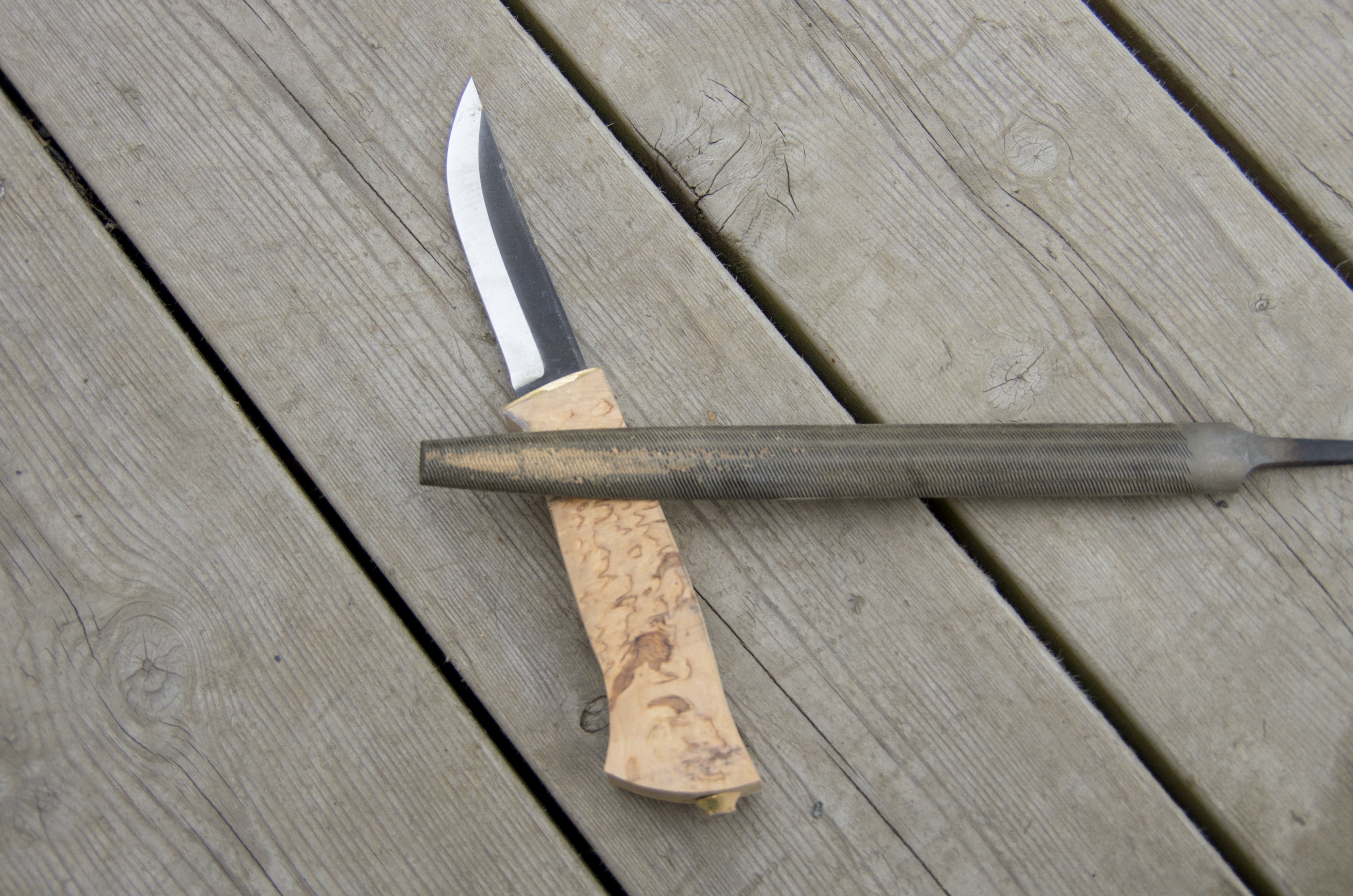 Knivtillverkningssats för nybörjare: Allt du behöver för att tillverka din egen specialkniv