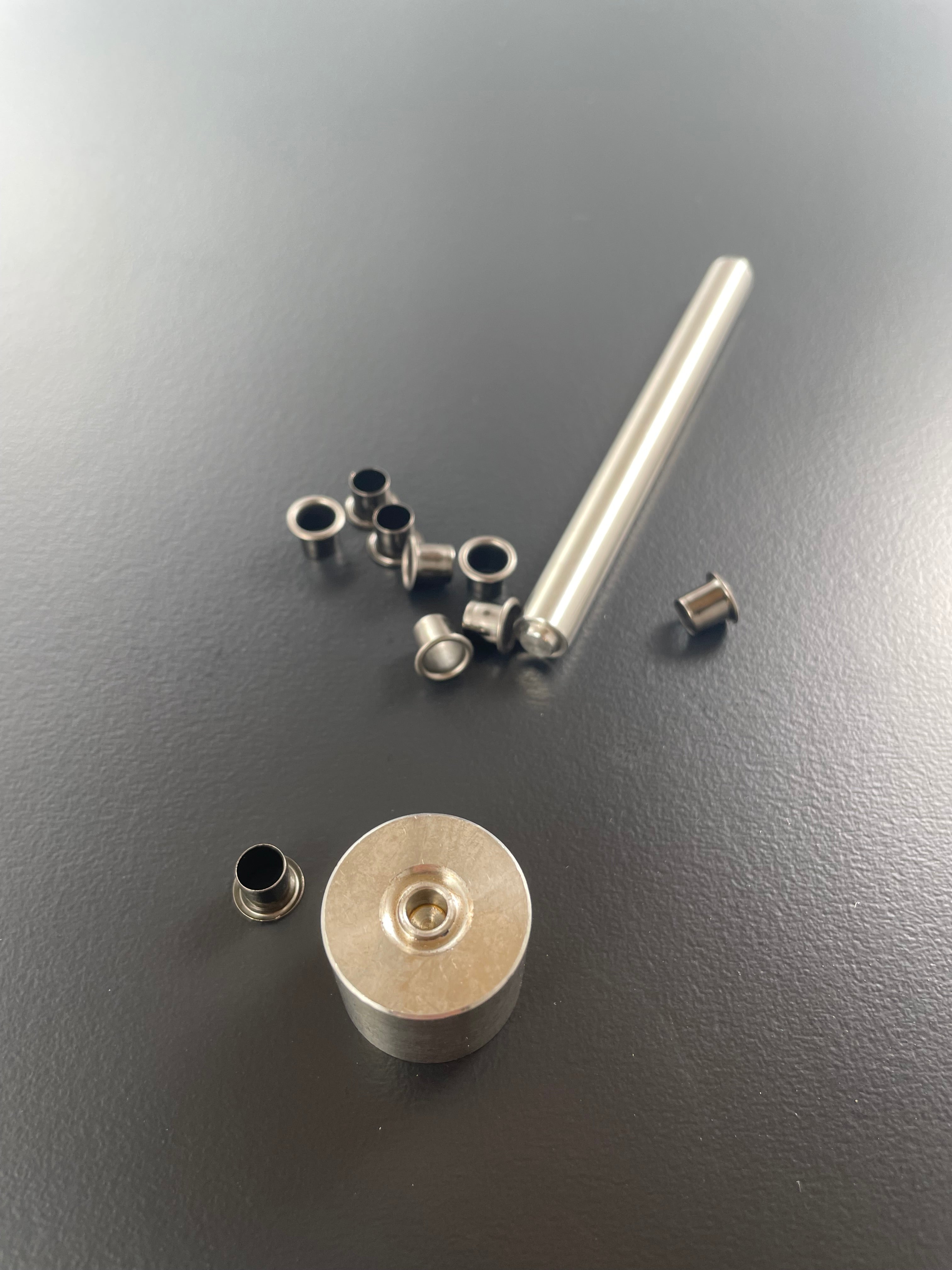 1/4” öljetter för KYDEX (200 st)