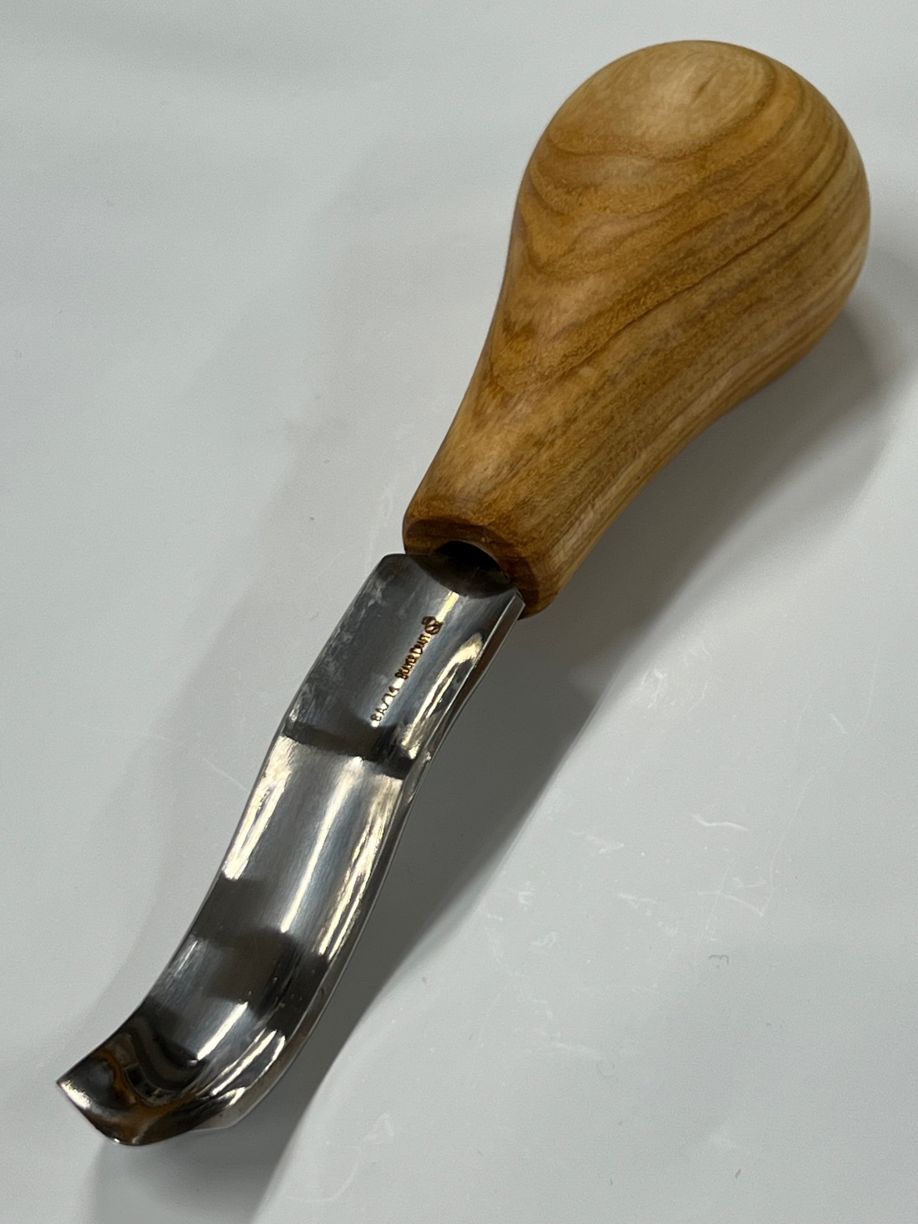 Träsniderijärn 75x14mm böjd rundad mejsel P8a/14 med kulhandtag