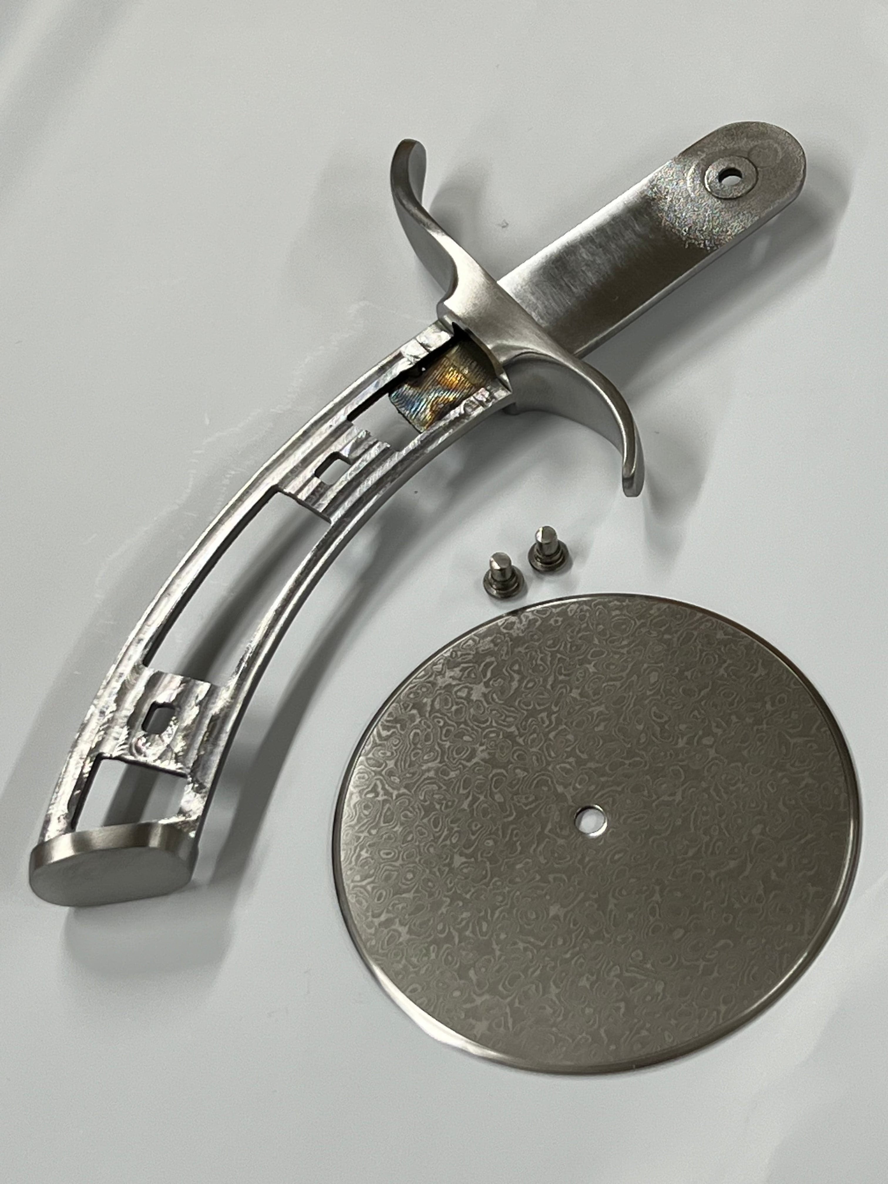 Pizza wheel - VG10 Damask Fulltang w/front and rear hub