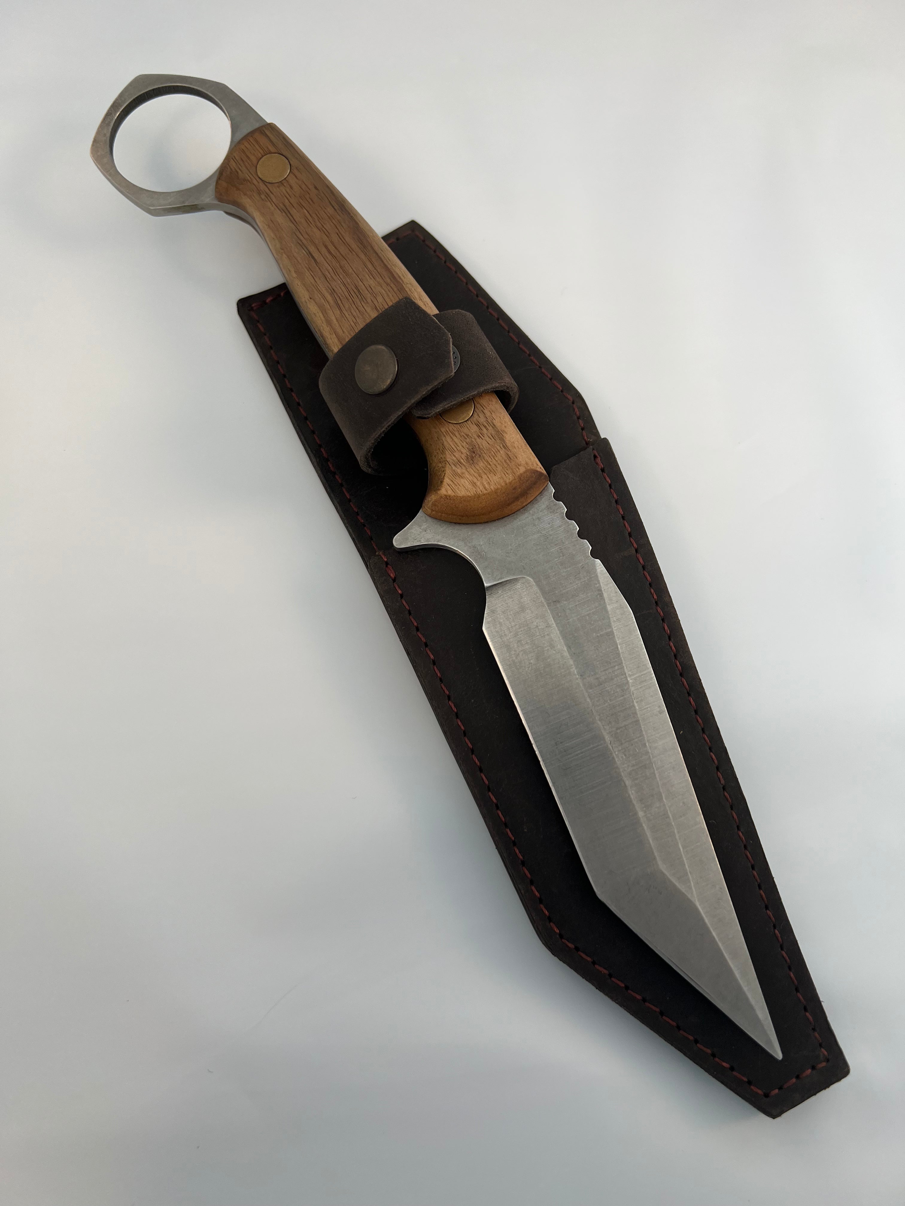 Ukrainian Camping Karambit CGK1 with leather sheath