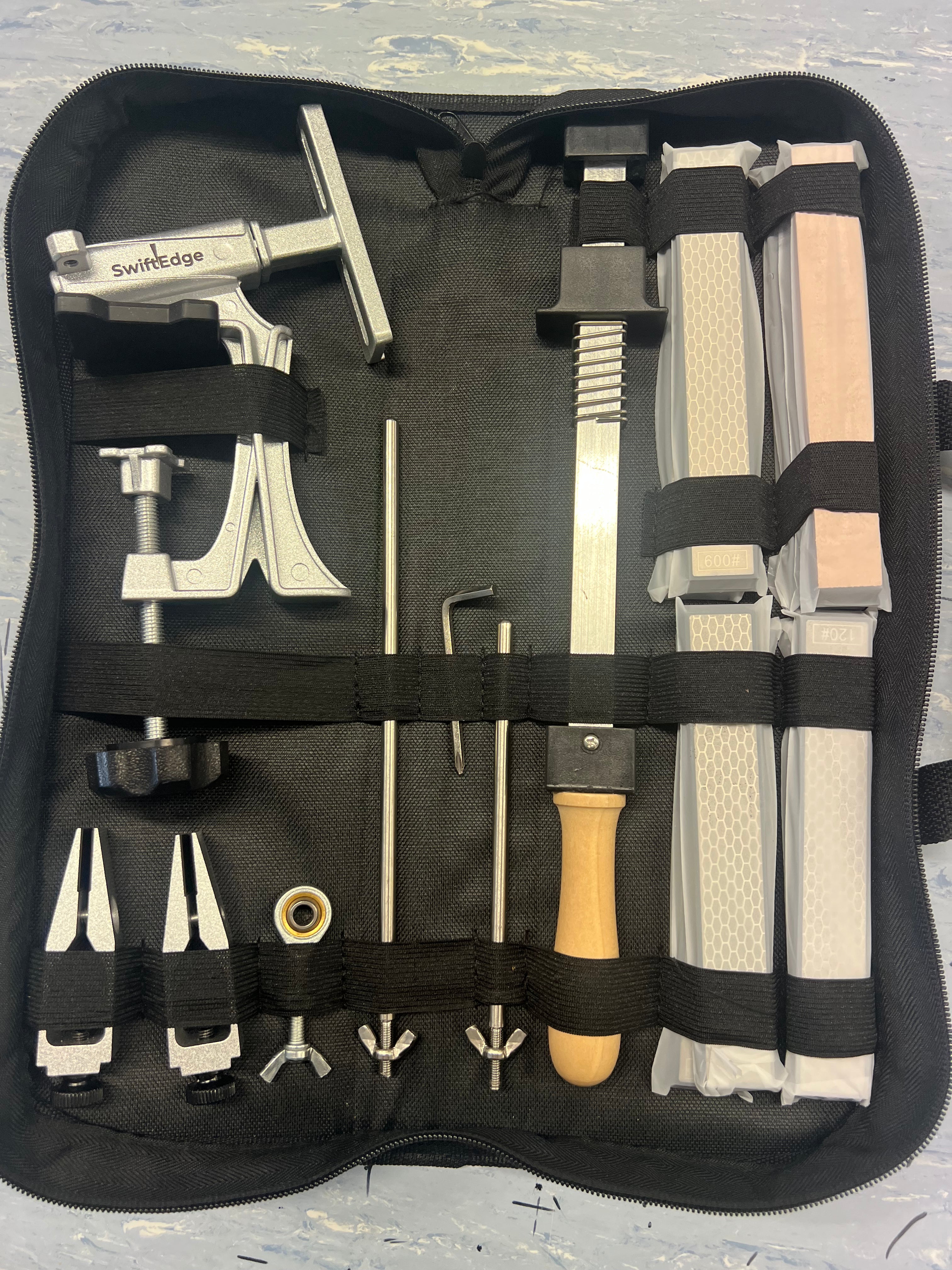 SwiftEdge Cross: Knivslipningssystem med justerbar vinkel och diamantkant