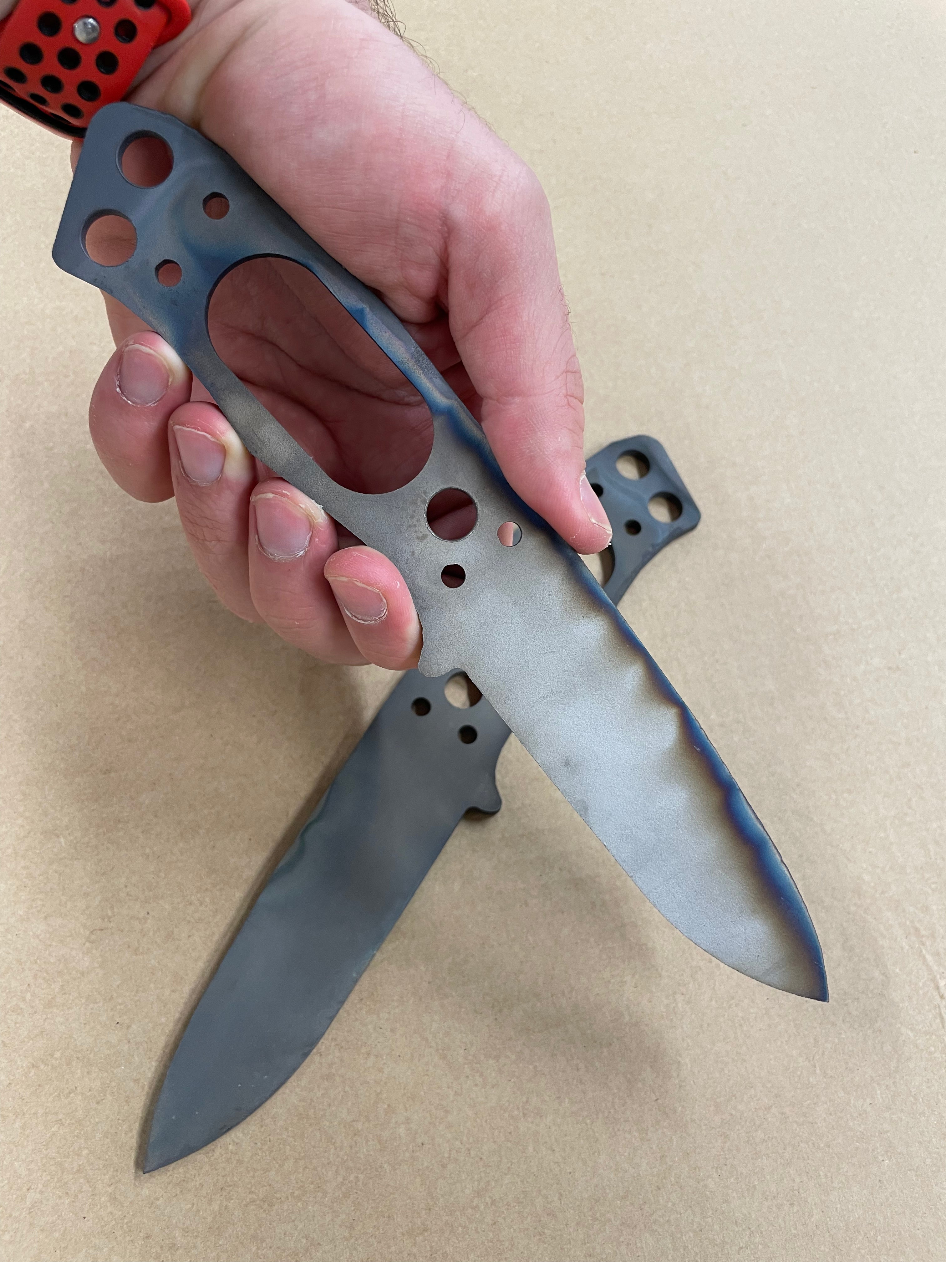 Hardened unsharpened stainless blade (AEBL)