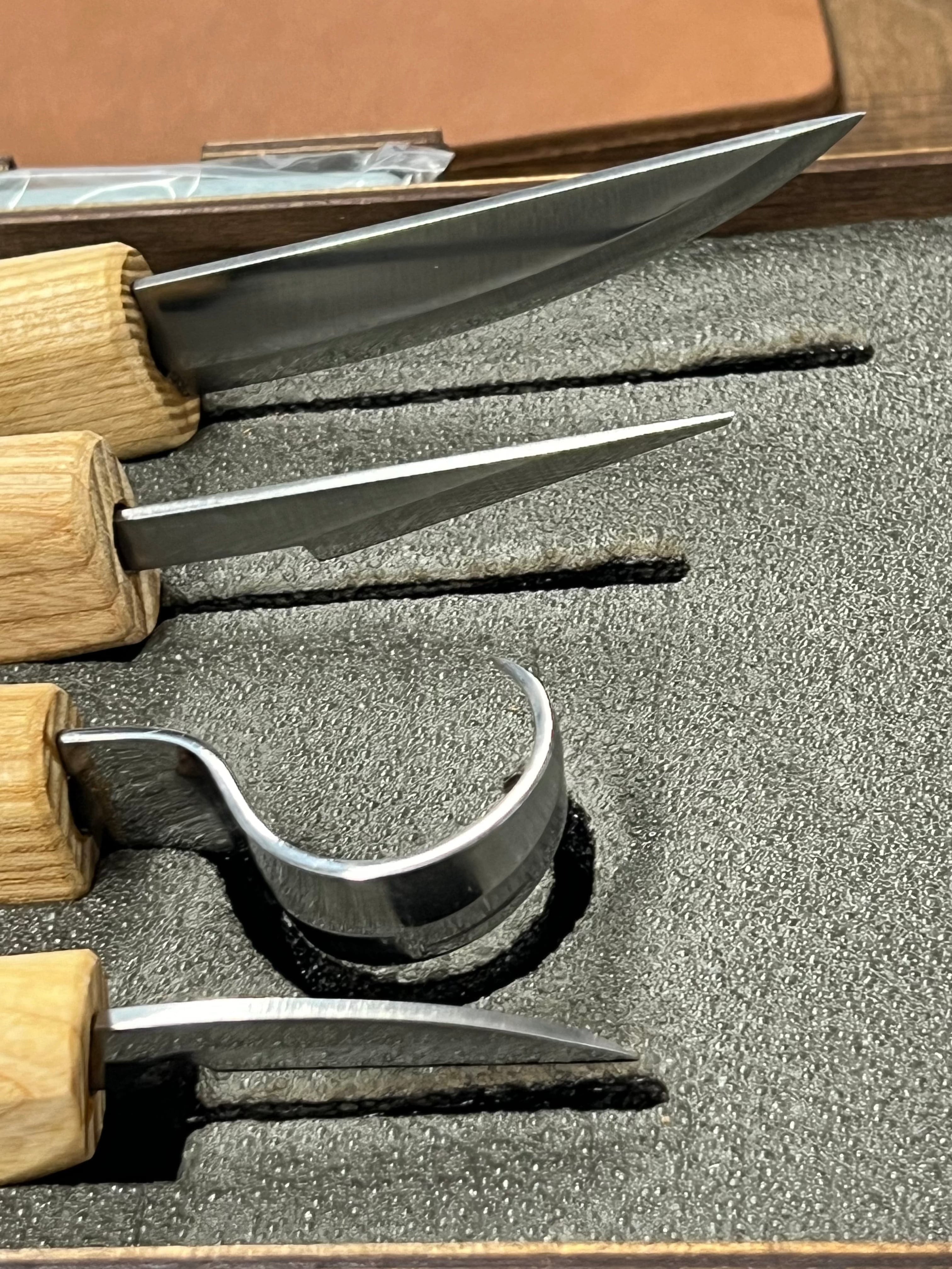 Wood carving iron set S09 book with 4 irons