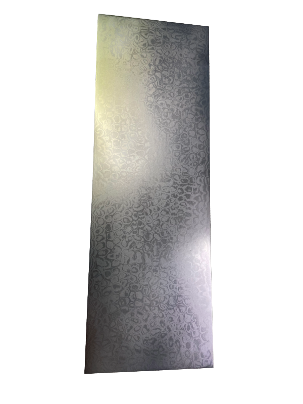 Damanox VG10 - Stainless Damask plate with a core of VG-10