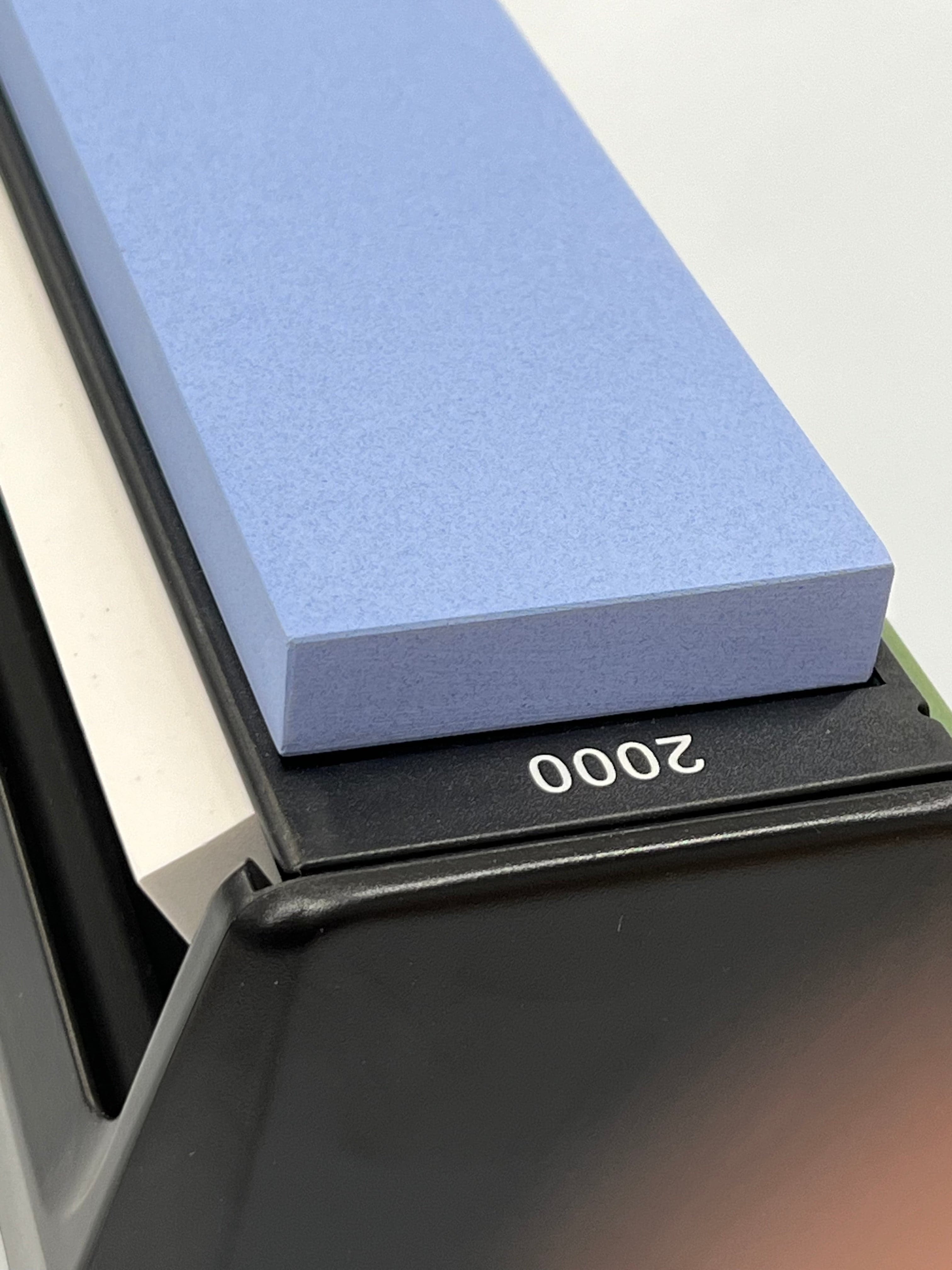 Japansk trippelbryne 800/2000/5000 grit i basstation