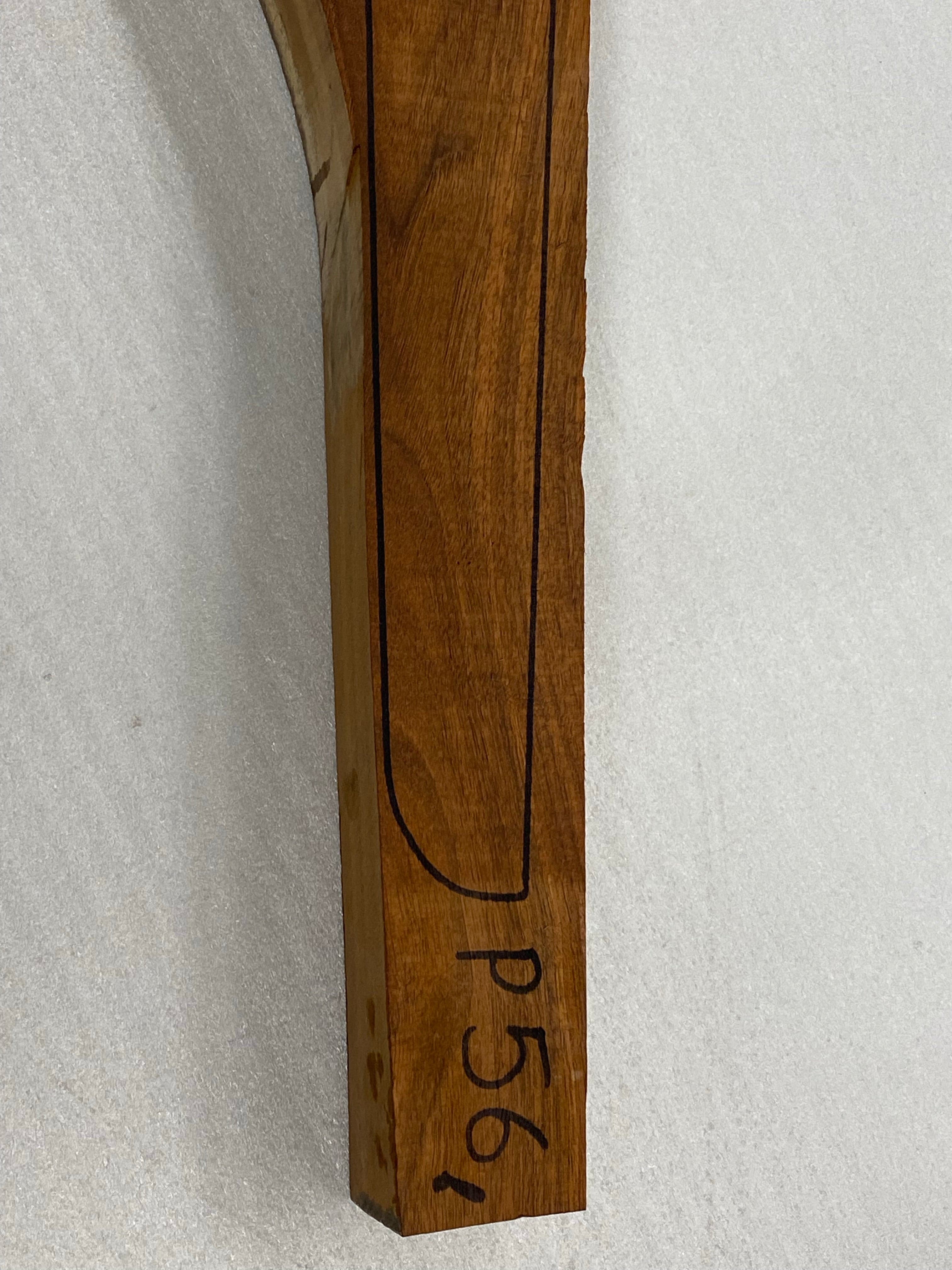 Gevärskolv i turkisk valnöt, klass 3, P-56