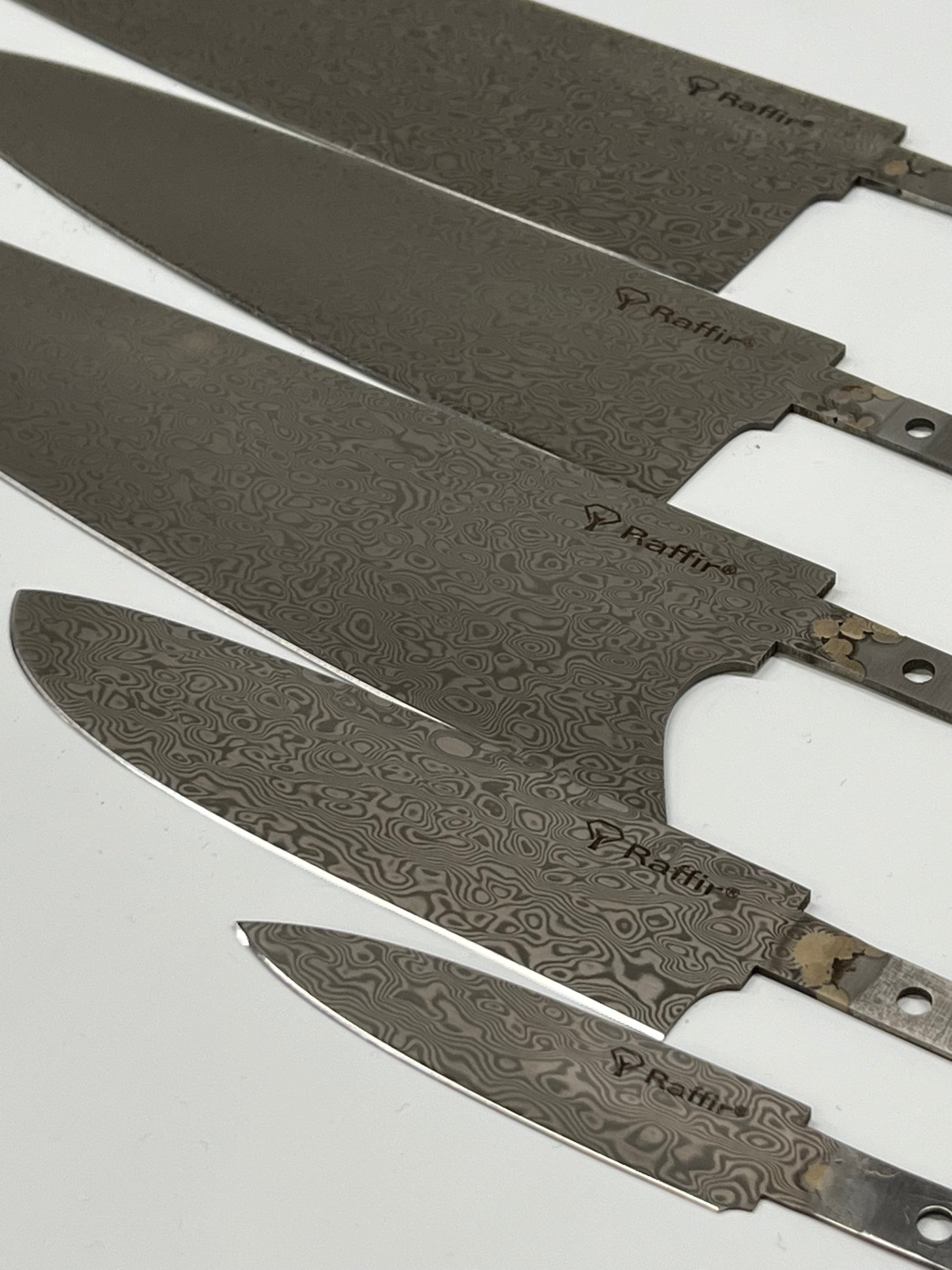 Damask skandinavisk kökskniv