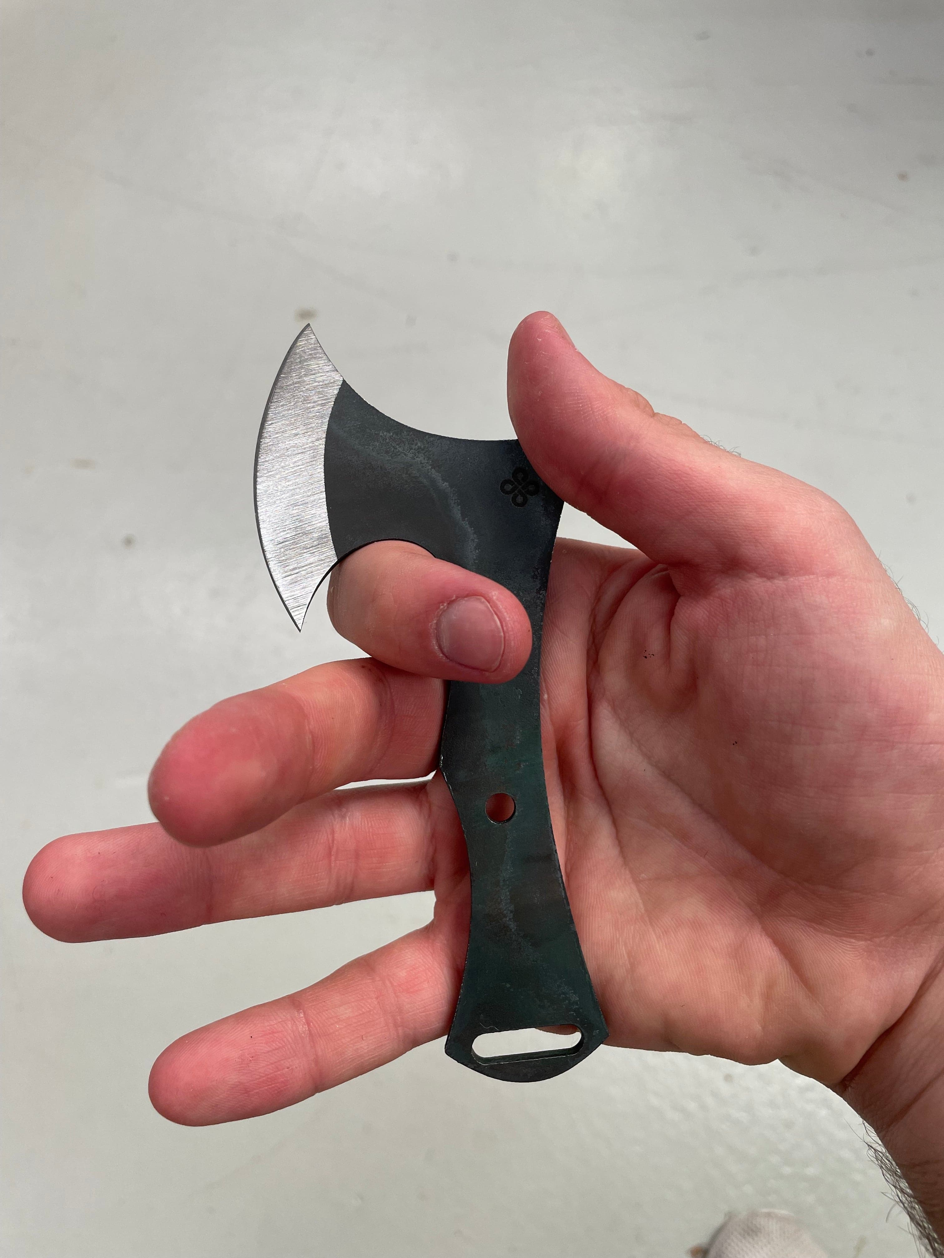 Tomahawk Pocket Ax AEB-L Clover Blades