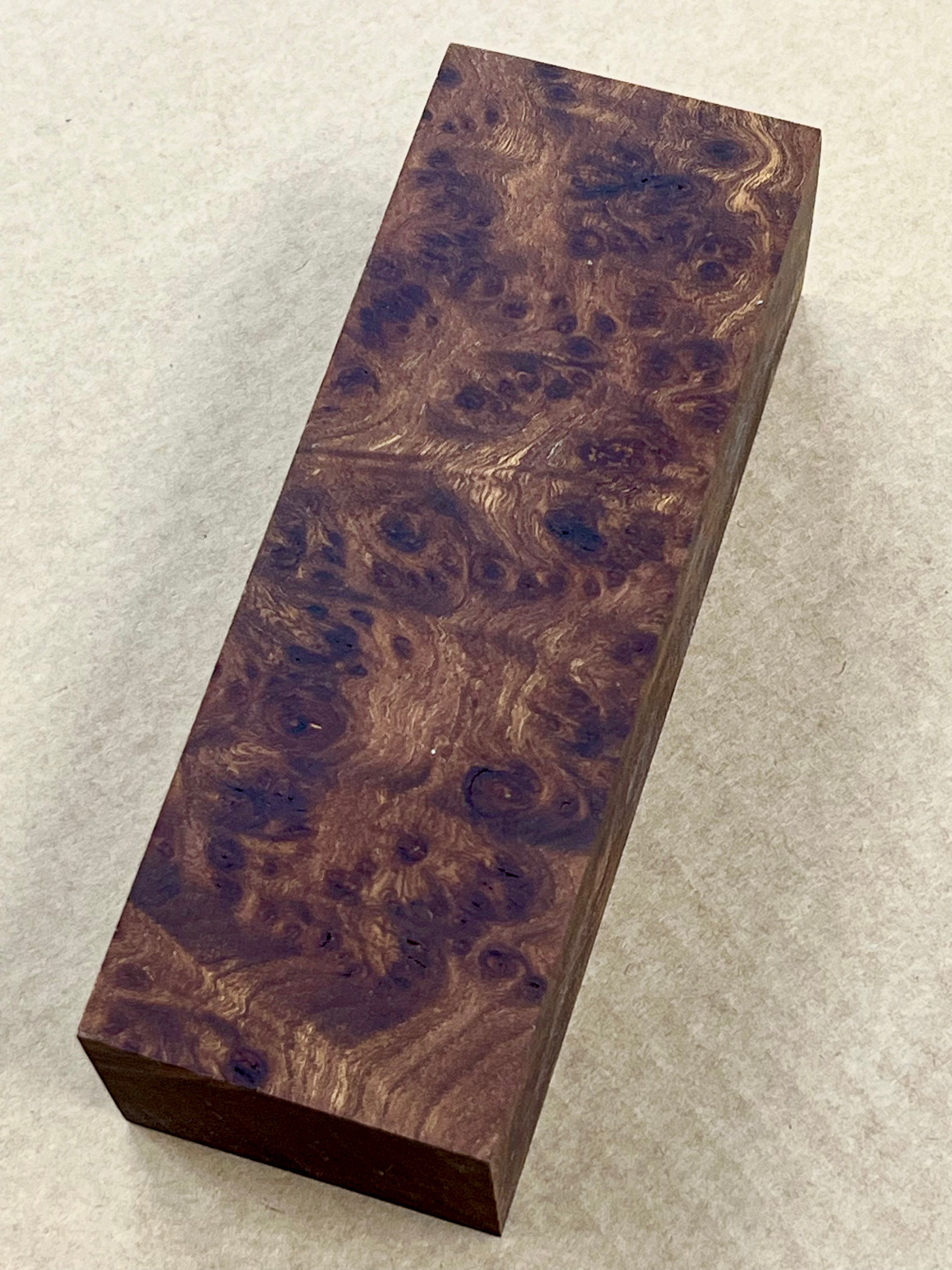Stabilisert Almknute (Elm burl)