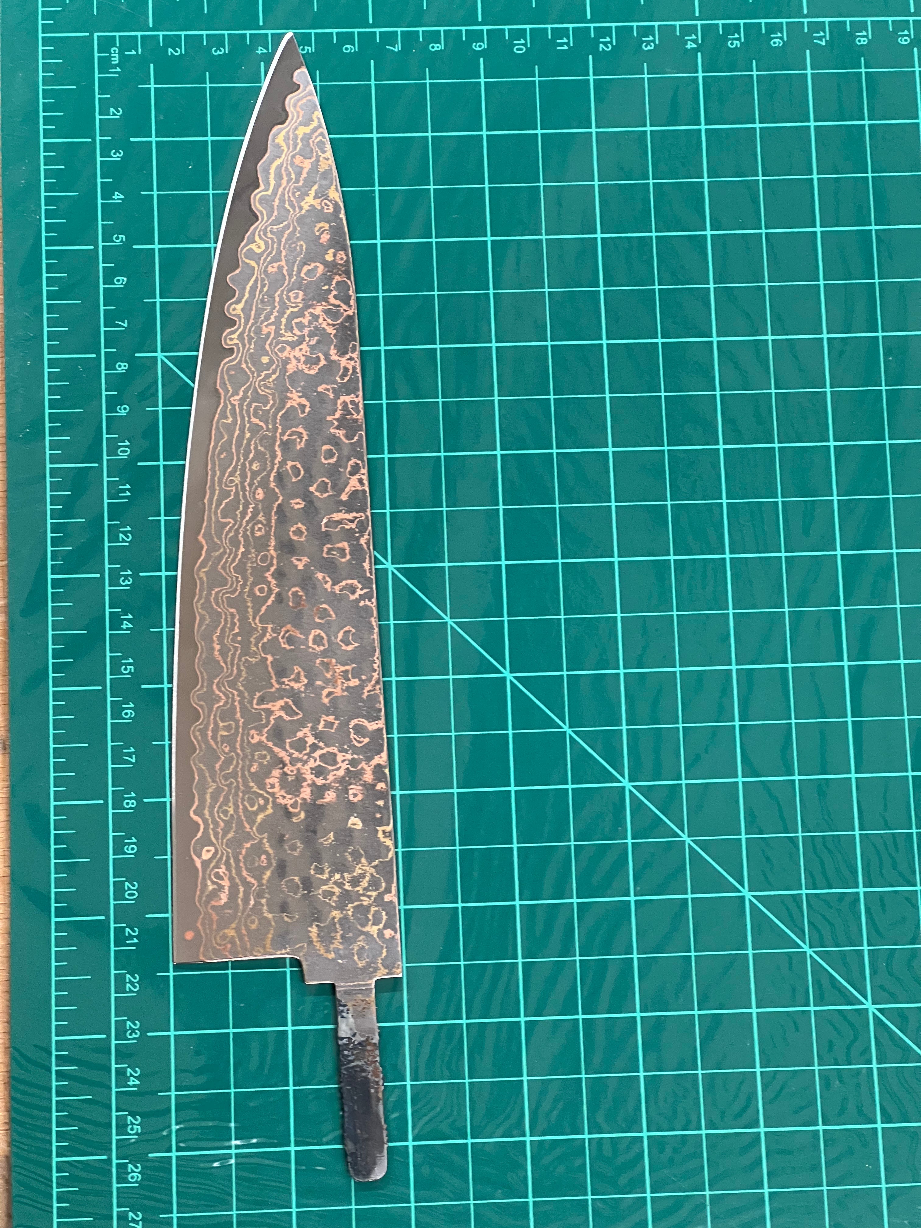 Kockkniv 220 mm rostfritt koppar Damaskus