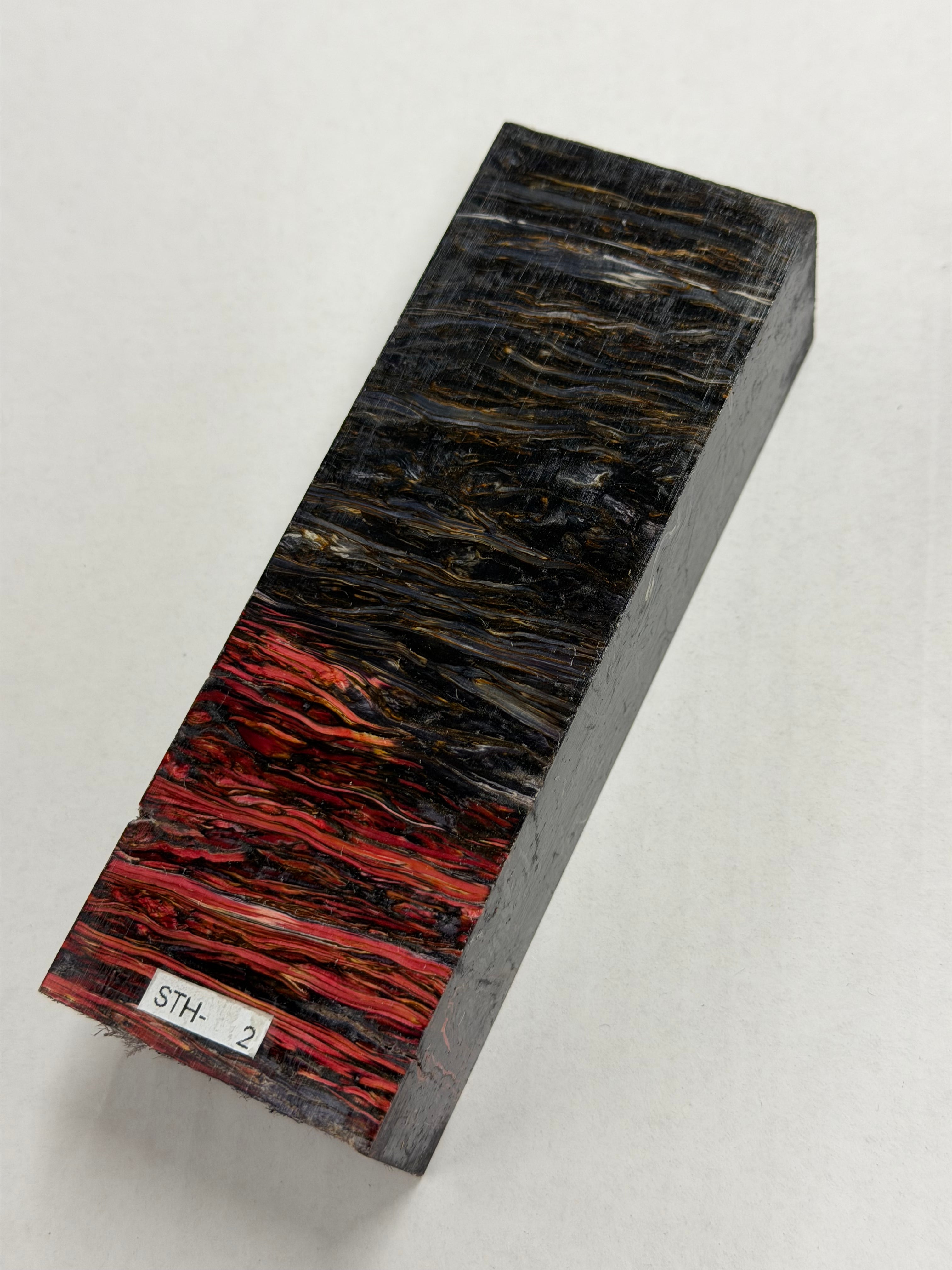 Stabiliserat skaftämne i trä och grönt hartsblock B-72