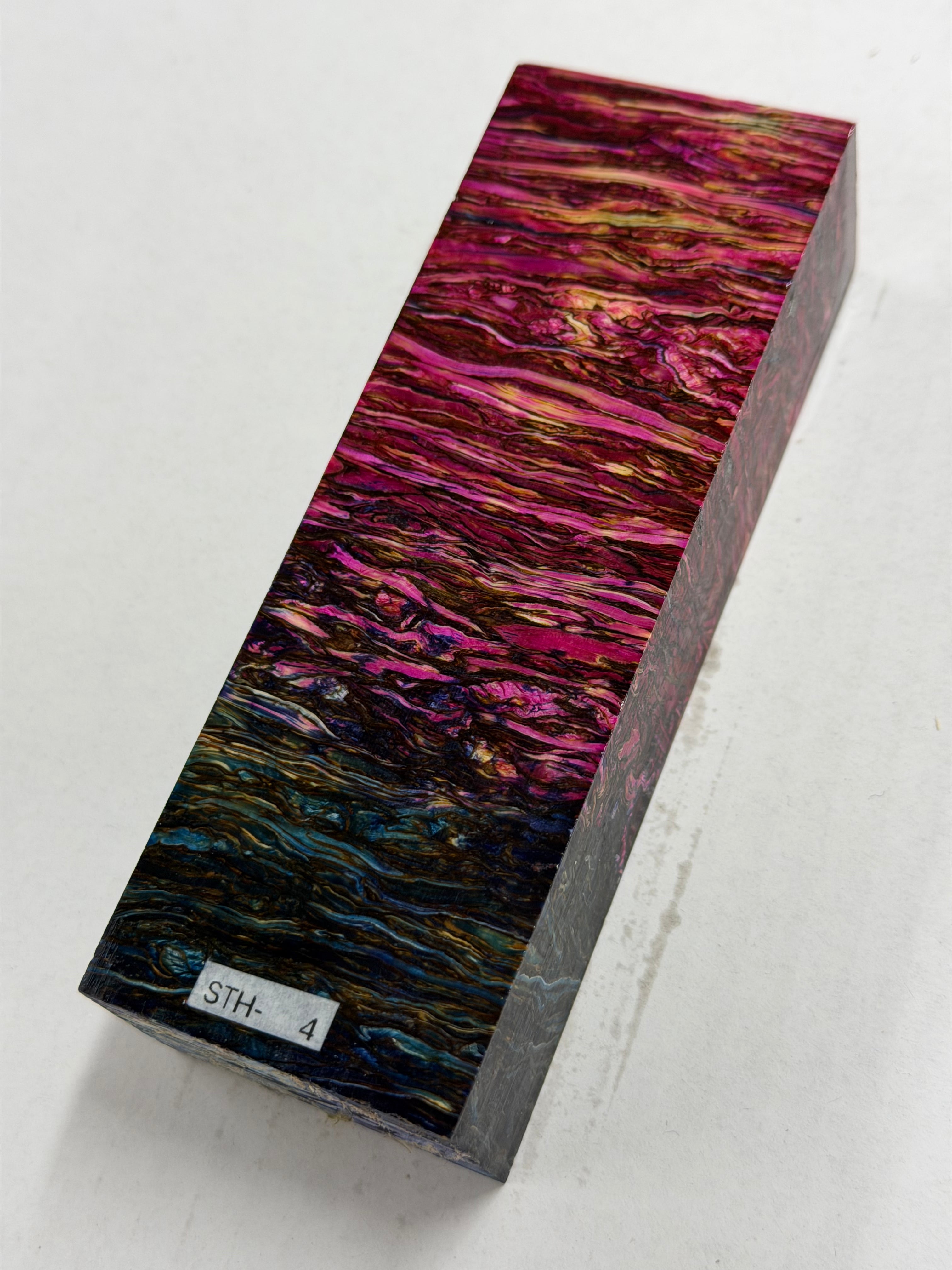 Stabiliserat skaftämne i trä och grönt hartsblock B-72