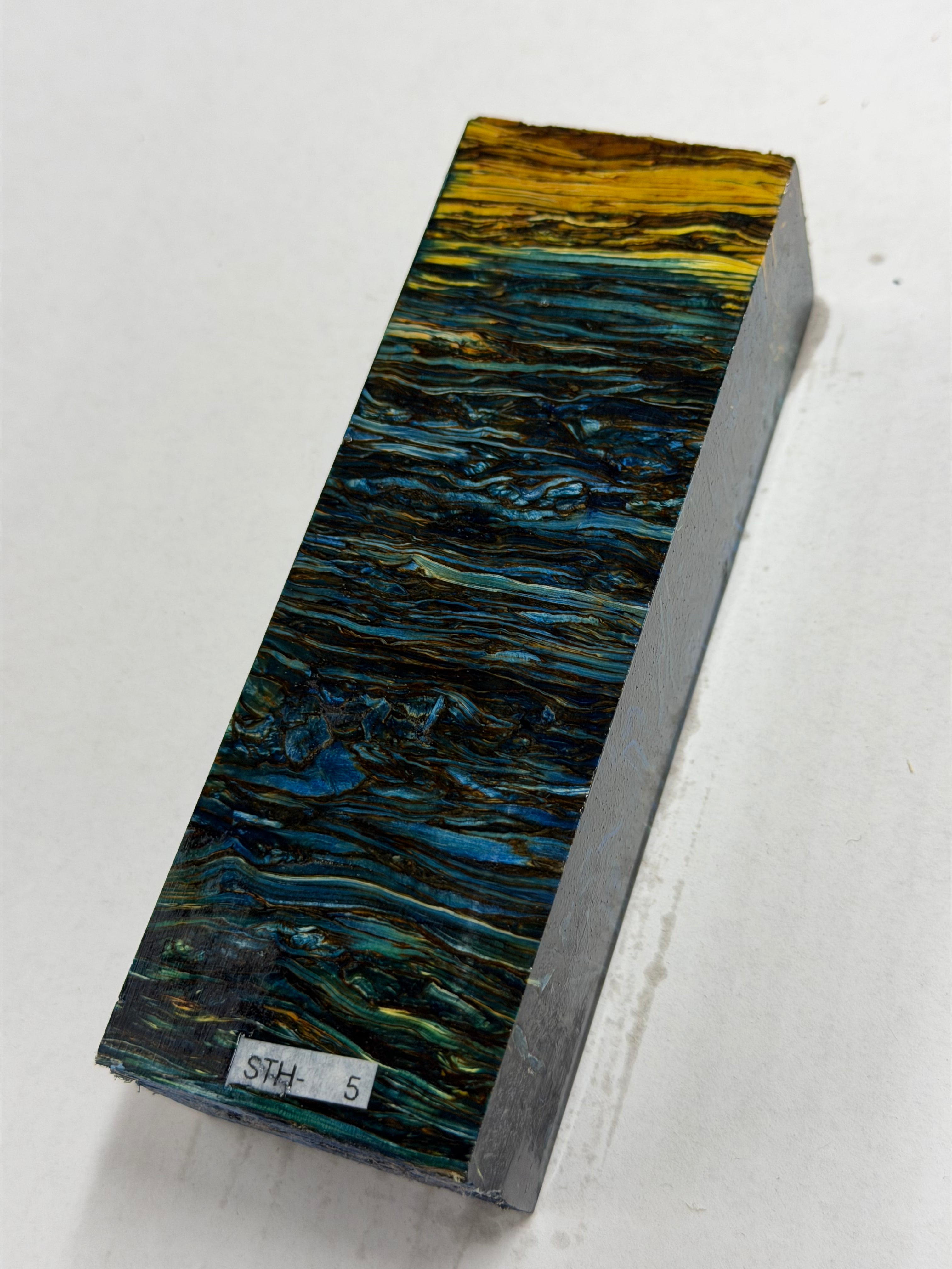 Stabiliserat skaftämne i trä och grönt hartsblock B-72