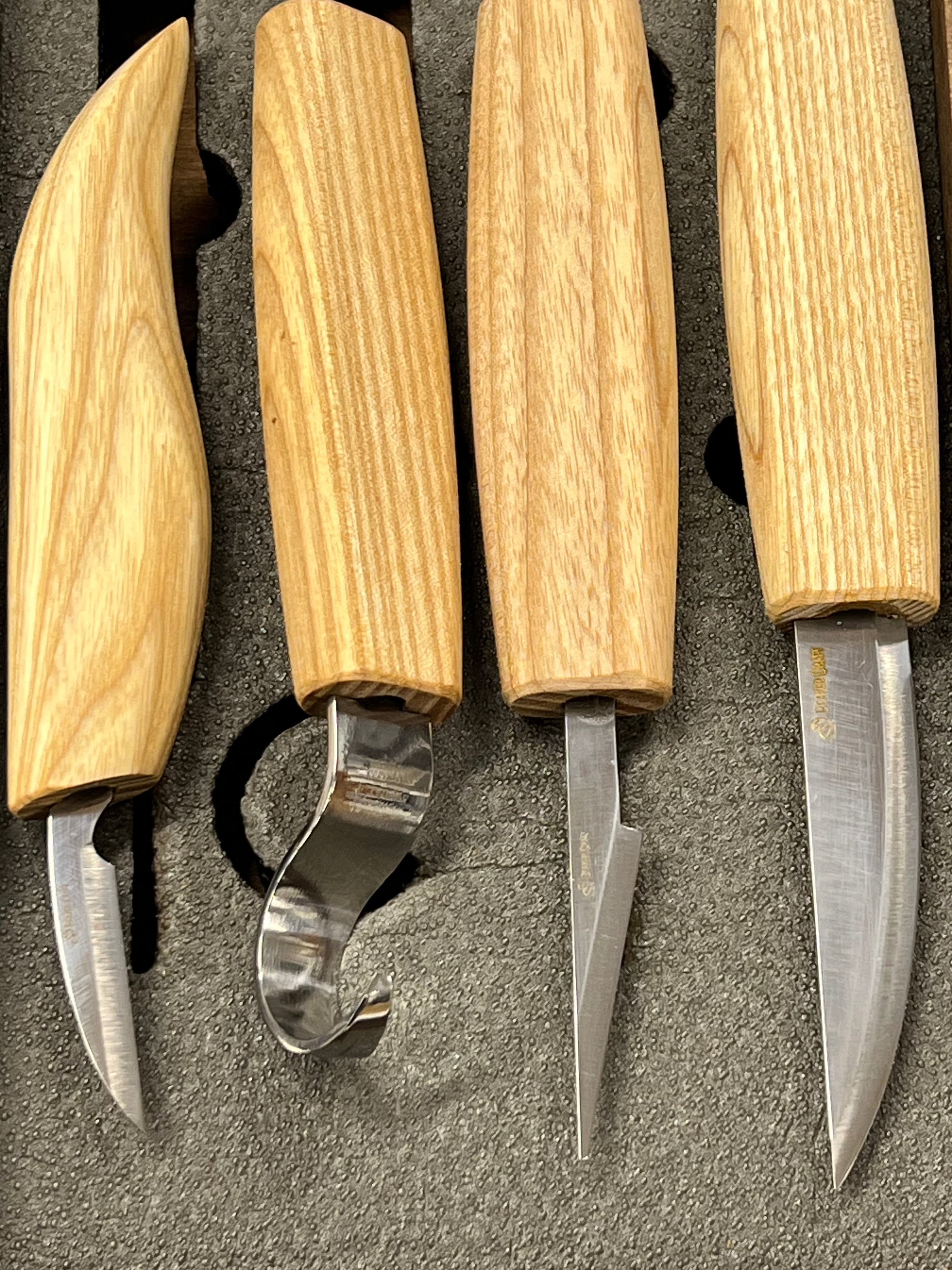 Wood carving iron set S09 book with 4 irons