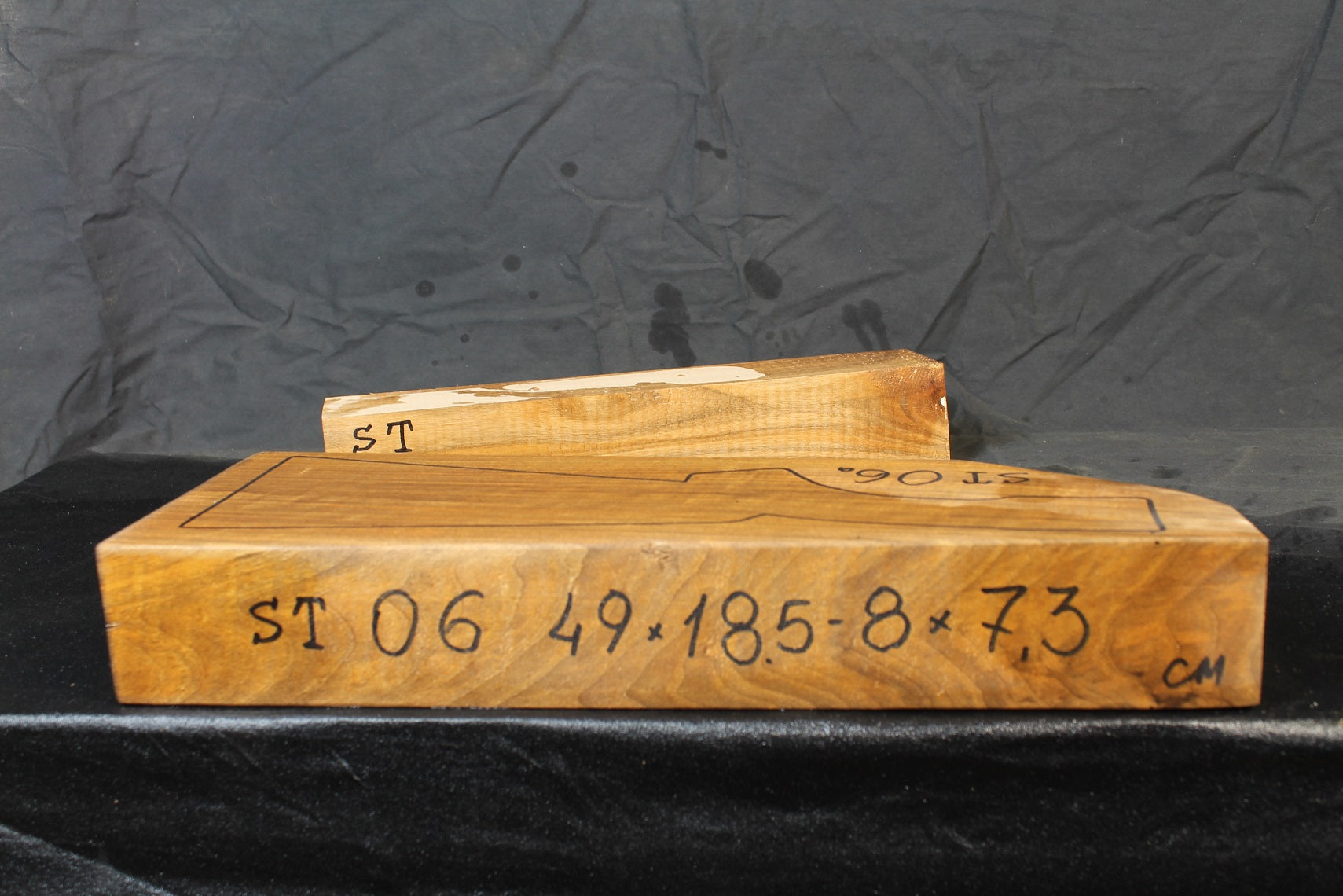Hagelgevärskolv Blank Turkisk valnöt Standard ST06