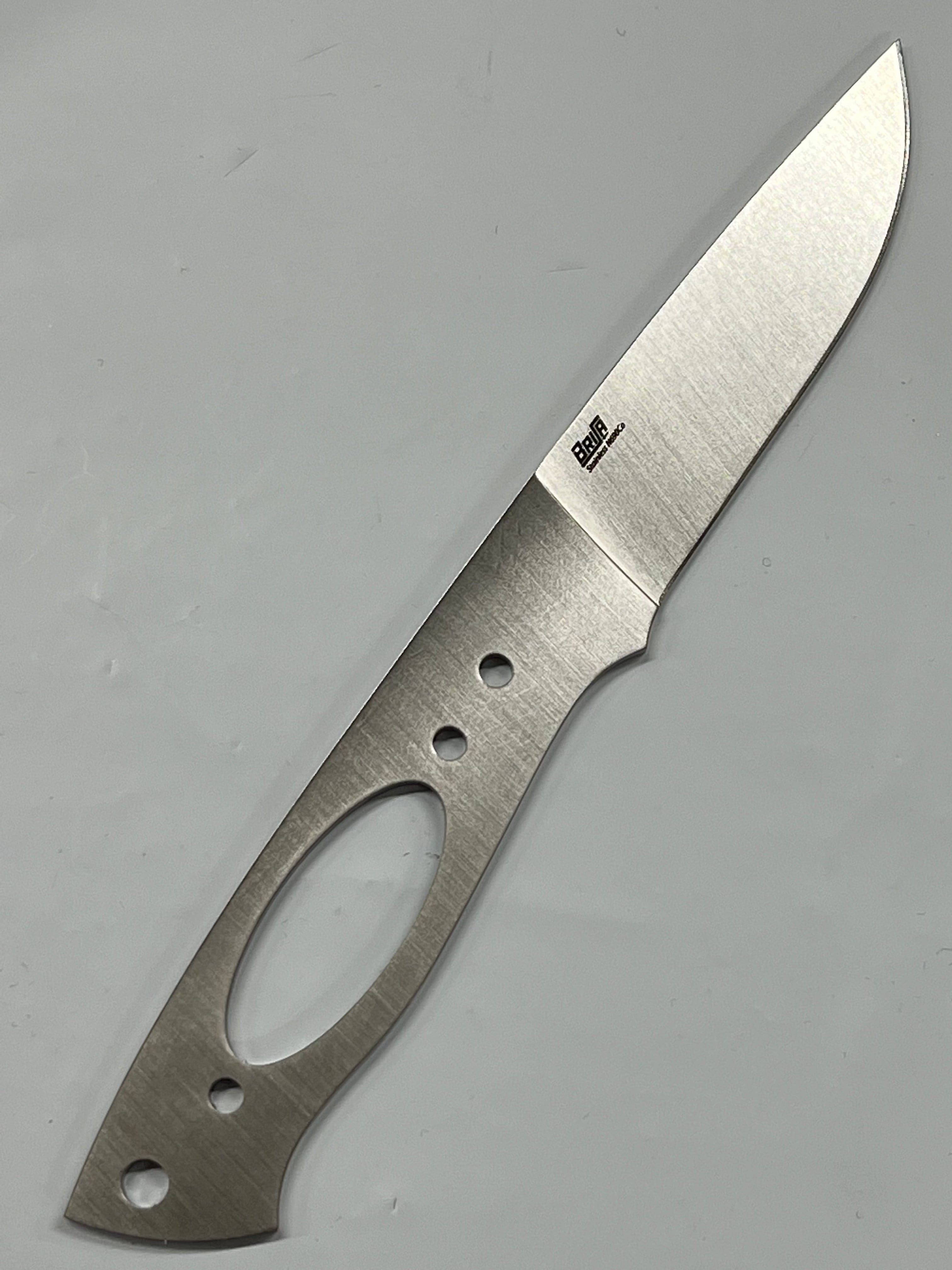 Brisa Trapper 95 Flat N690 knivblad i rostfritt stål