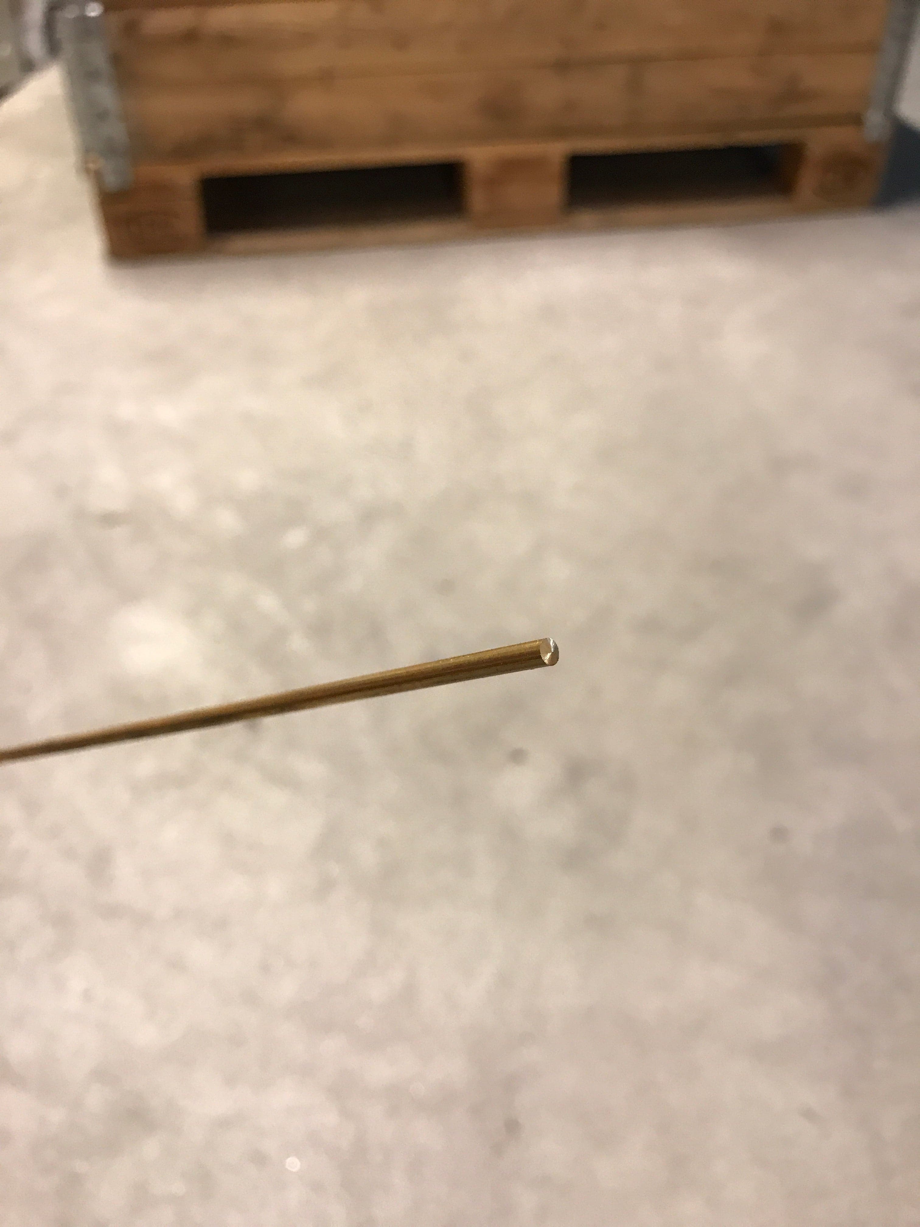Mässingsstång